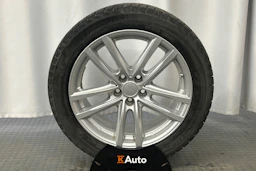 harmaa BMW 530 2021 kuva 13.