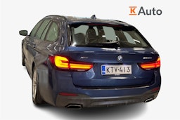 sininen BMW 530 2021 kuva 2.