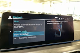 sininen BMW 530 2021 kuva 24.