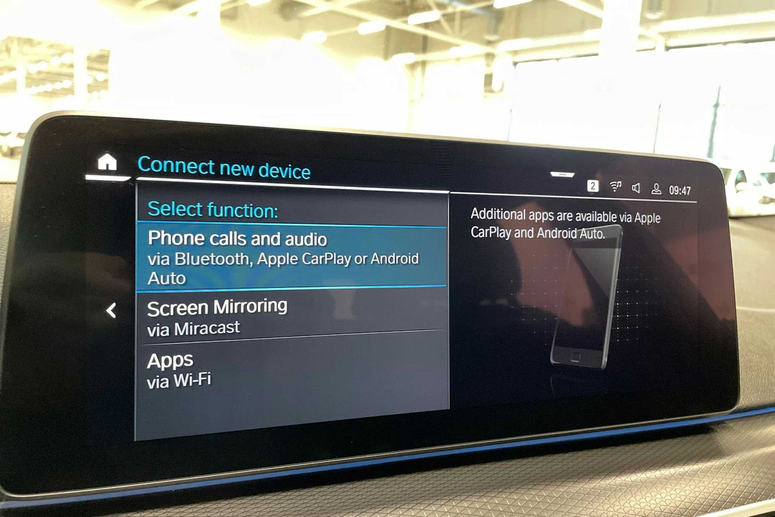 sininen BMW 530 2021 kuva 26.