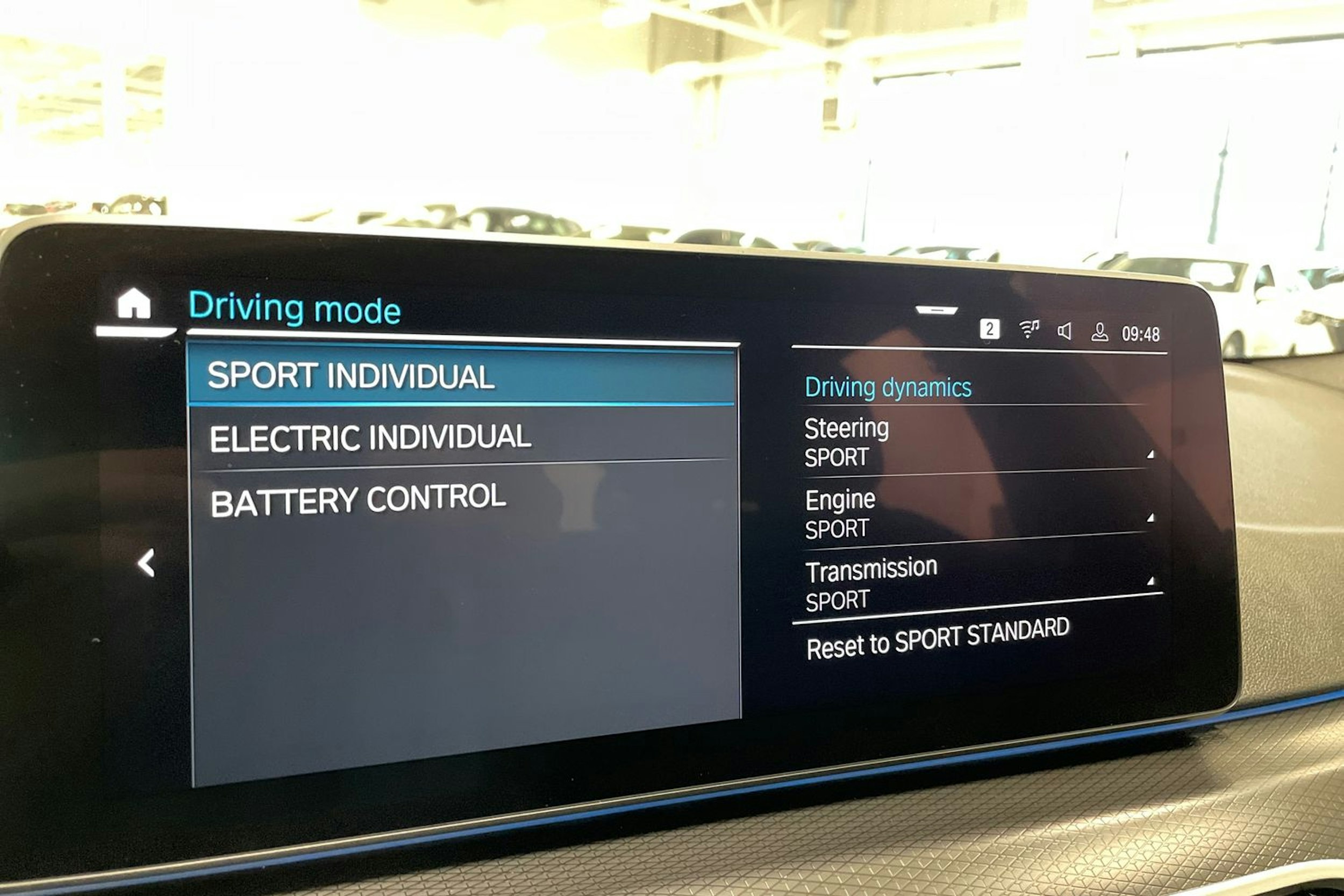 sininen BMW 530 2021 kuva 31.