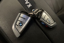 sininen BMW 530 2021 kuva 36.