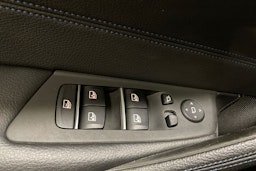 sininen BMW 530 2021 kuva 37.