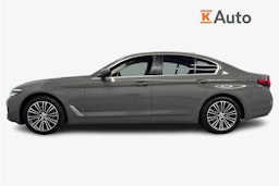 harmaa BMW 530 2021 kuva 5.