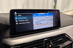 harmaa BMW 530 2021 kuva 19.
