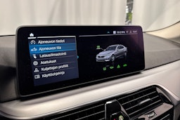 harmaa BMW 530 2021 kuva 20.