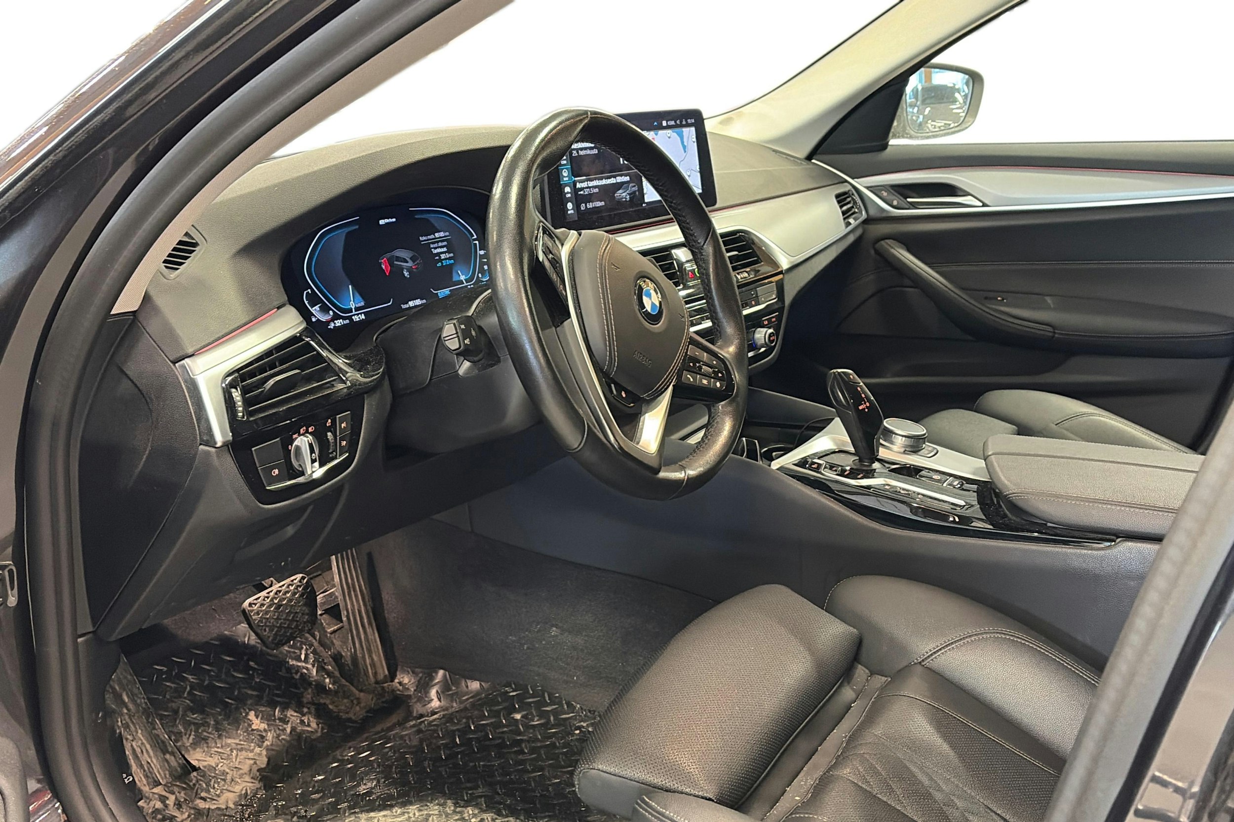 met. harmaa BMW 530 2021 kuva 3.