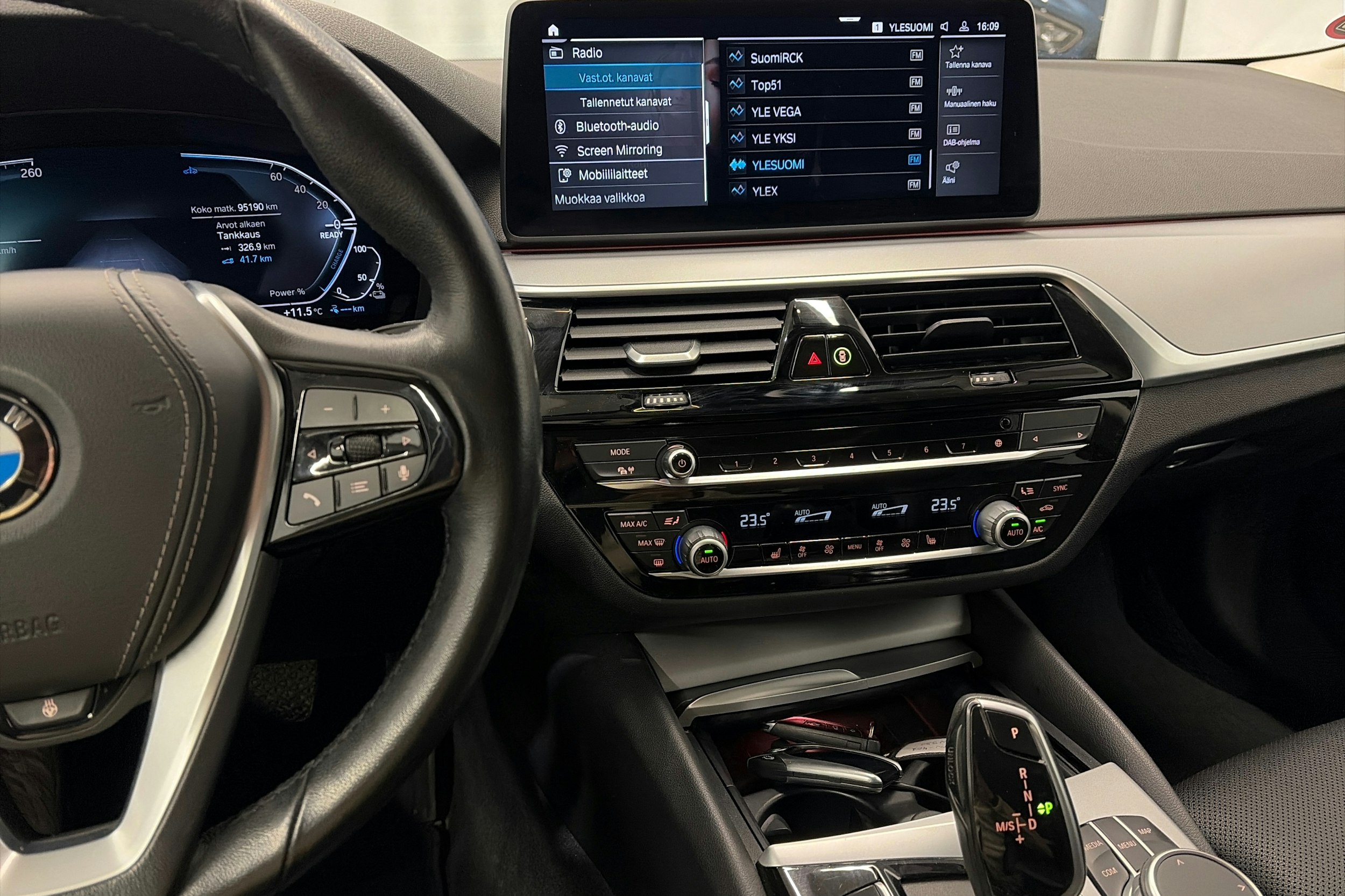 met. harmaa BMW 530 2021 kuva 17.