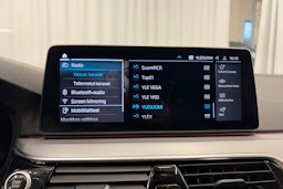 met. harmaa BMW 530 2021 kuva 20.