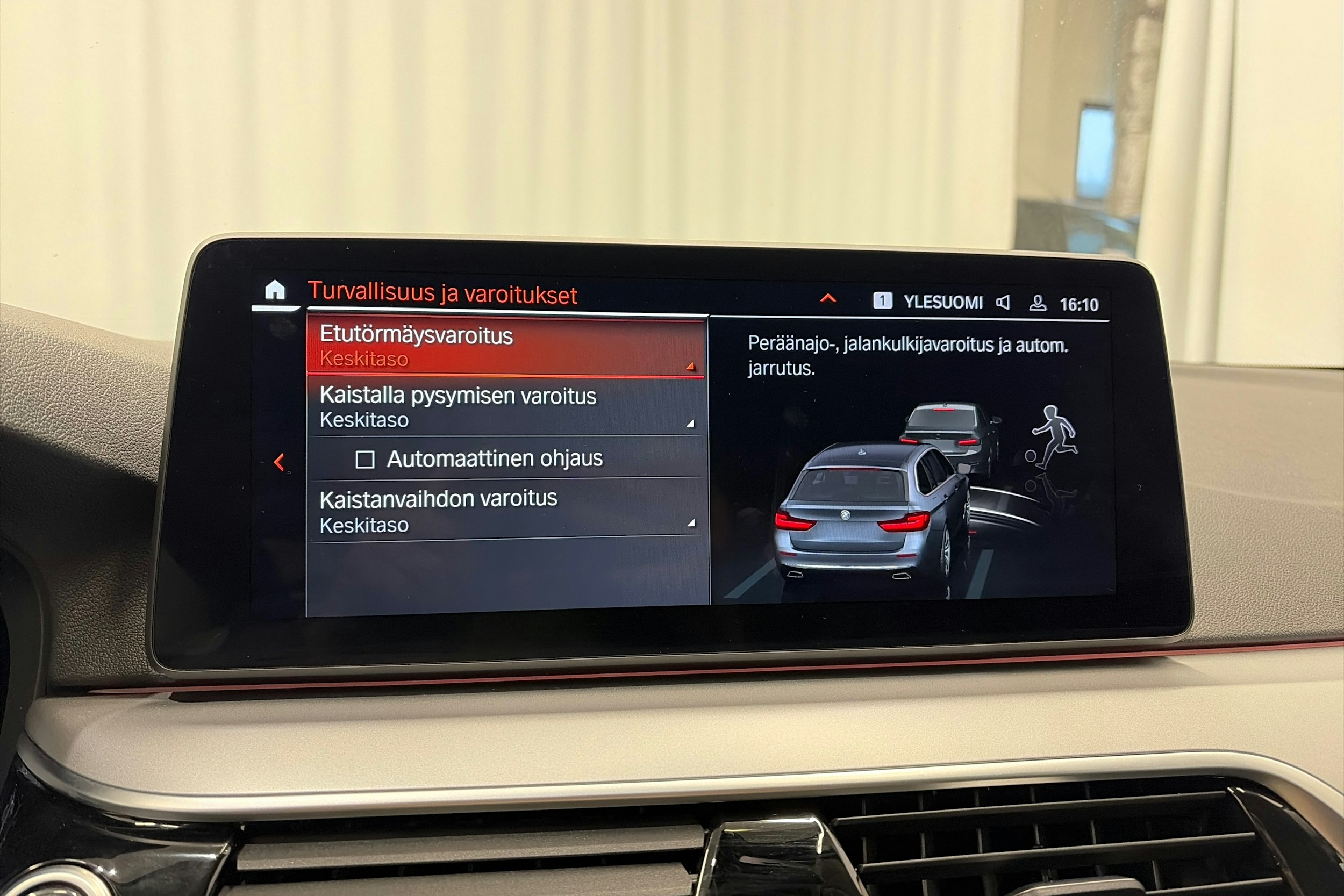 met. harmaa BMW 530 2021 kuva 24.