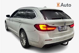 Valkoinen BMW 530 2021 kuva 2.