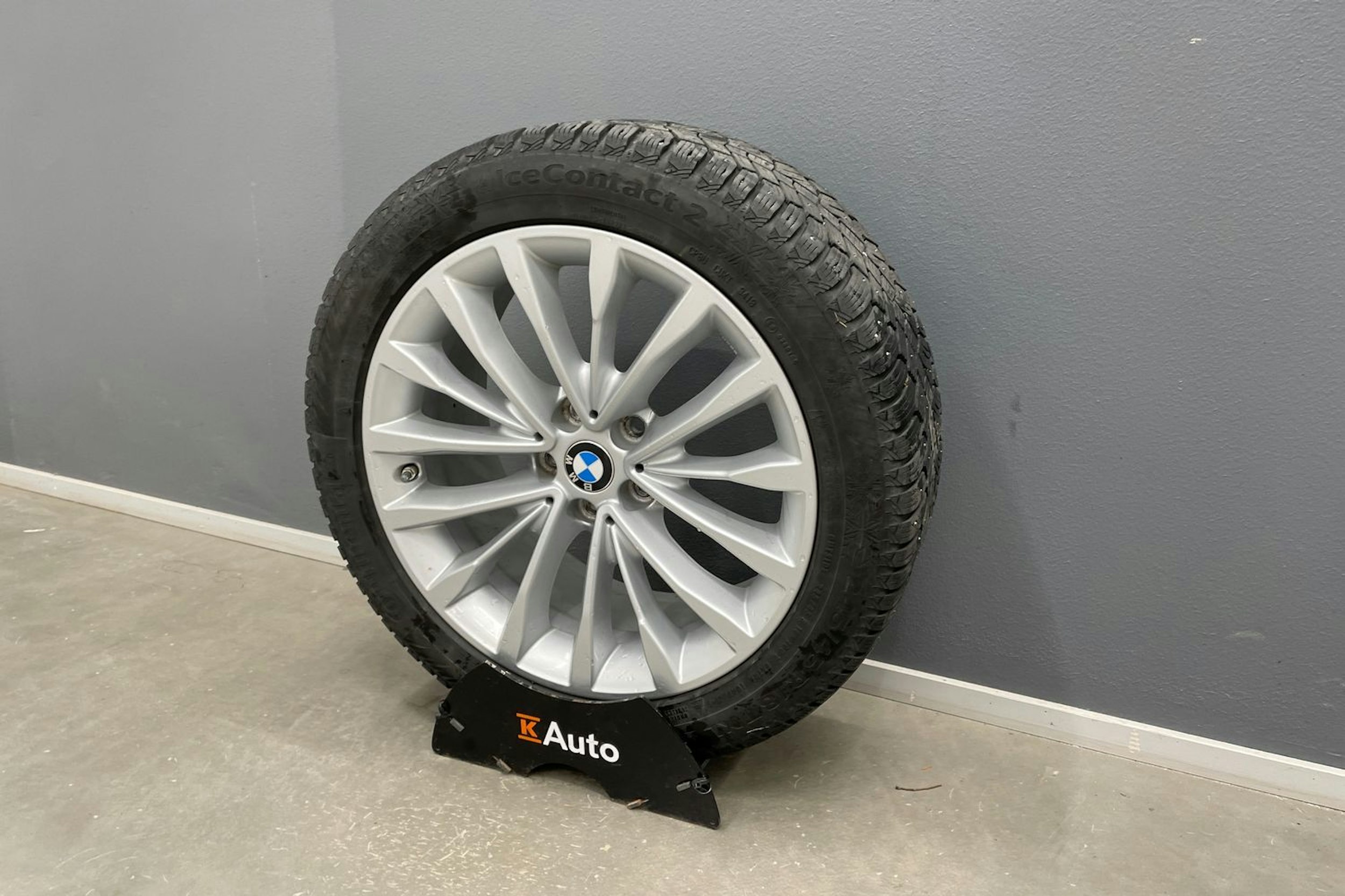 valkoinen BMW 530 2021 kuva 11.