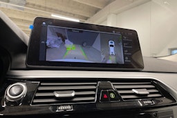 valkoinen BMW 530 2021 kuva 15.