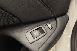 valkoinen BMW 530 2021 kuva 20.