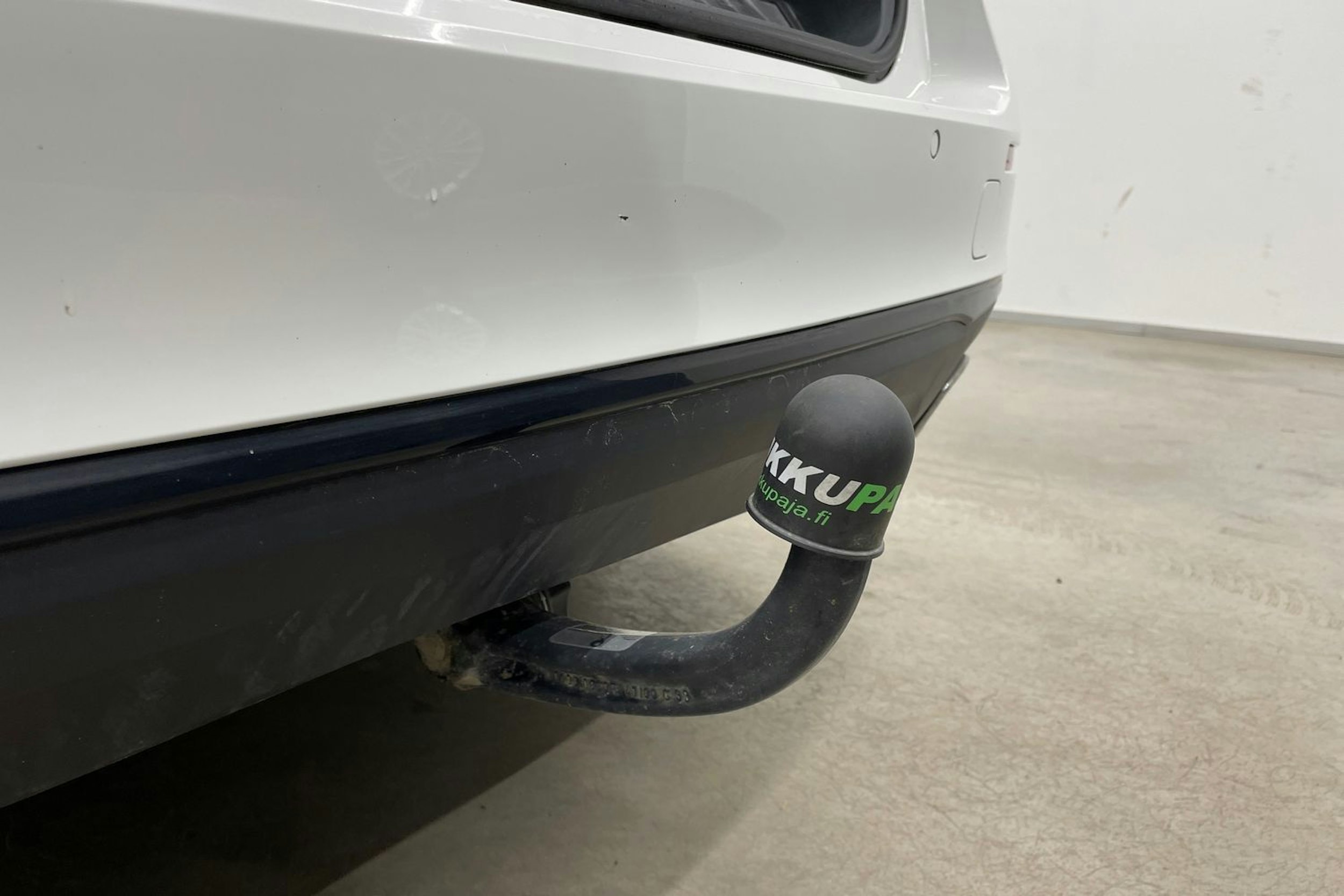 valkoinen BMW 530 2021 kuva 25.