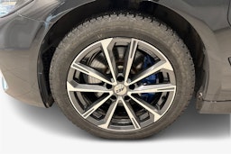 musta BMW 530 2021 kuva 11.