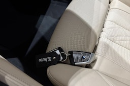 musta BMW 530 2021 kuva 19.