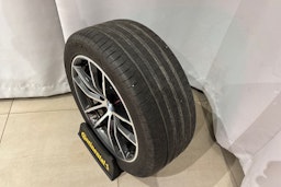 musta BMW 530 2021 kuva 21.