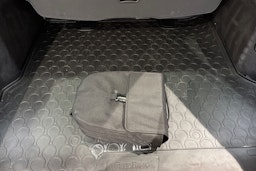 musta BMW 530 2021 kuva 24.