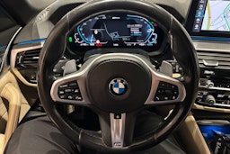 musta BMW 530 2021 kuva 26.