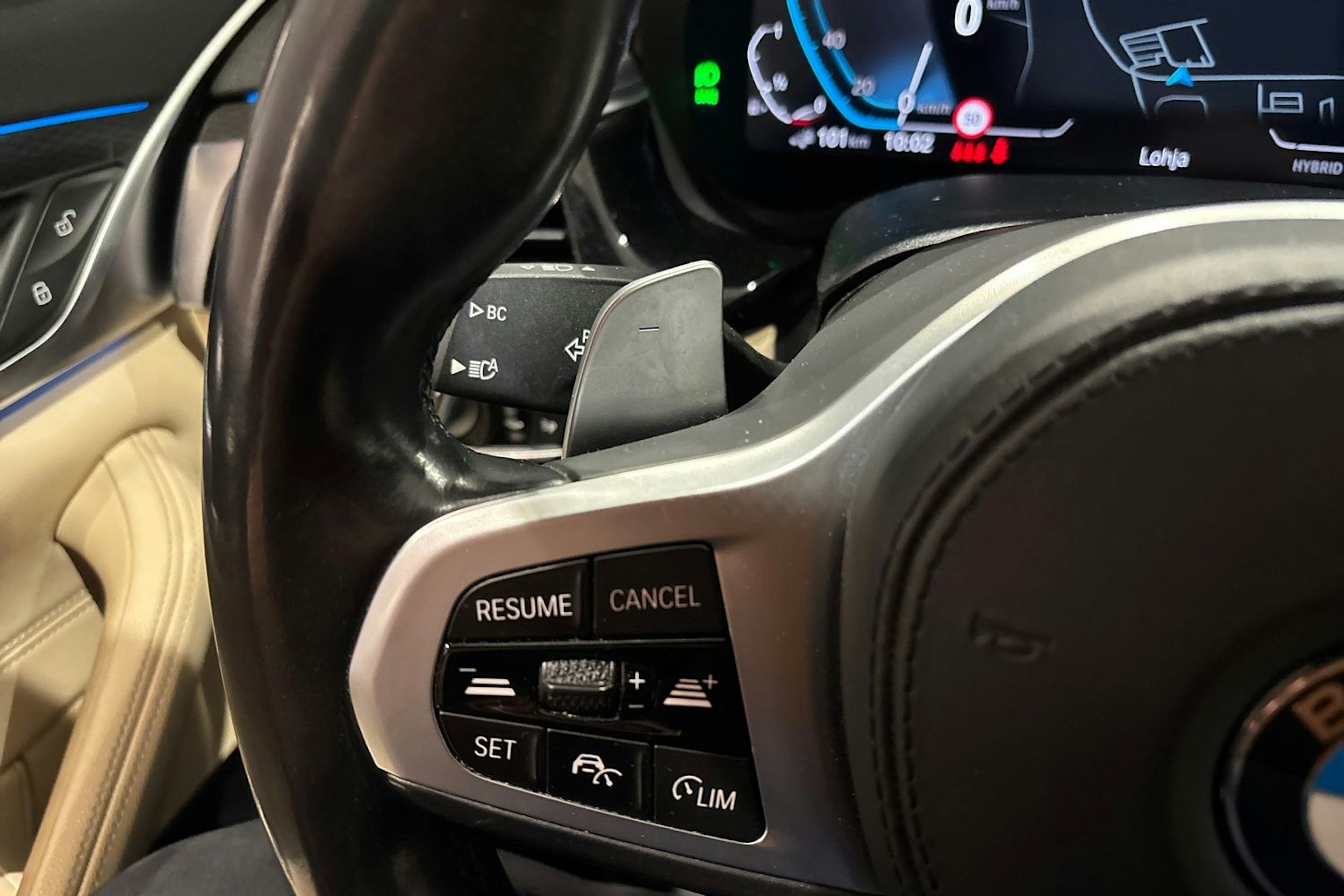 musta BMW 530 2021 kuva 28.