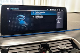 musta BMW 530 2021 kuva 33.