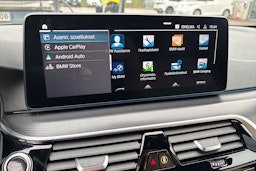 musta BMW 530 2021 kuva 37.