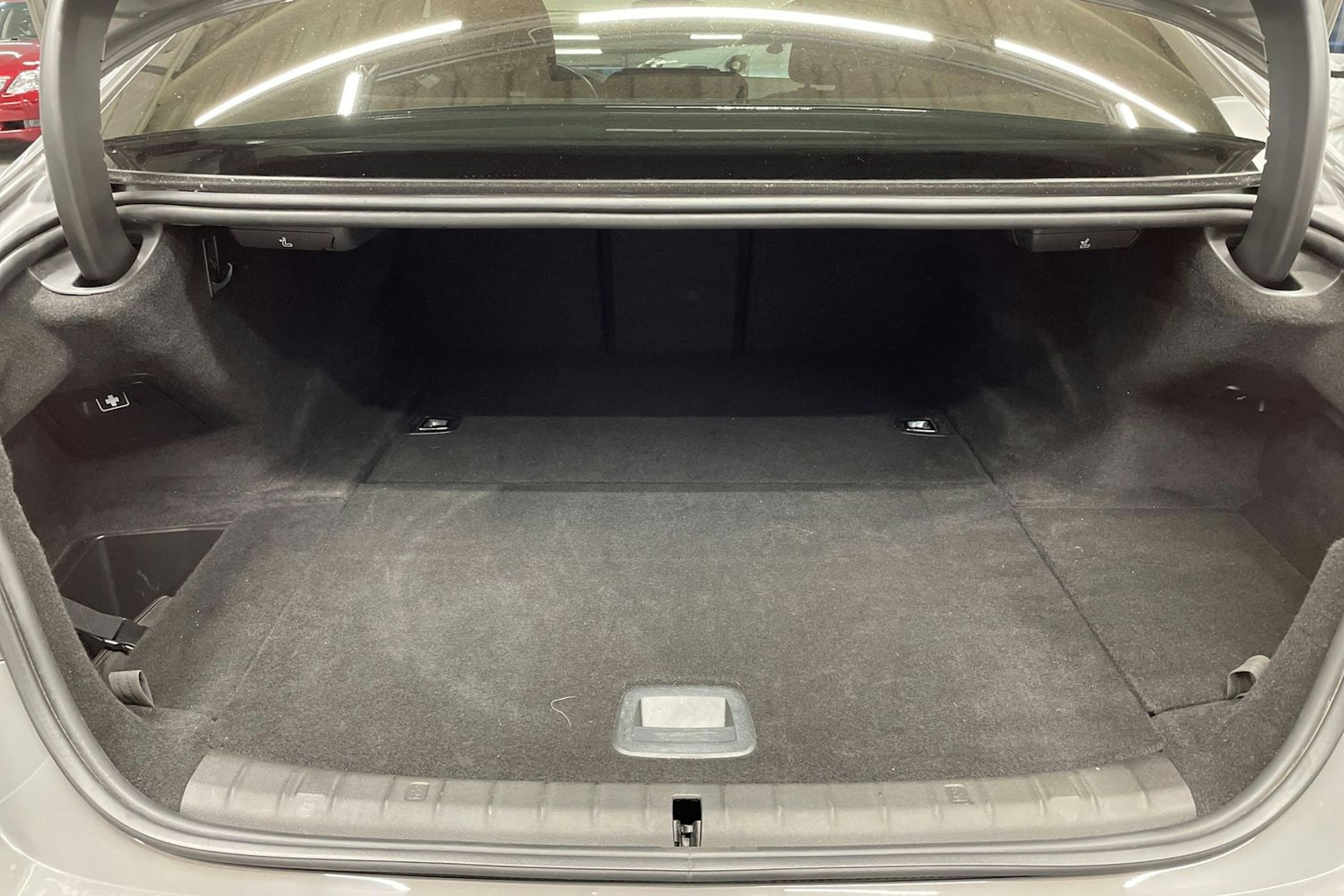 harmaa BMW 530 2021 kuva 15.