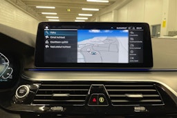 harmaa BMW 530 2021 kuva 18.