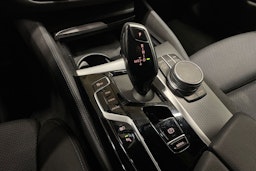 harmaa BMW 530 2021 kuva 23.