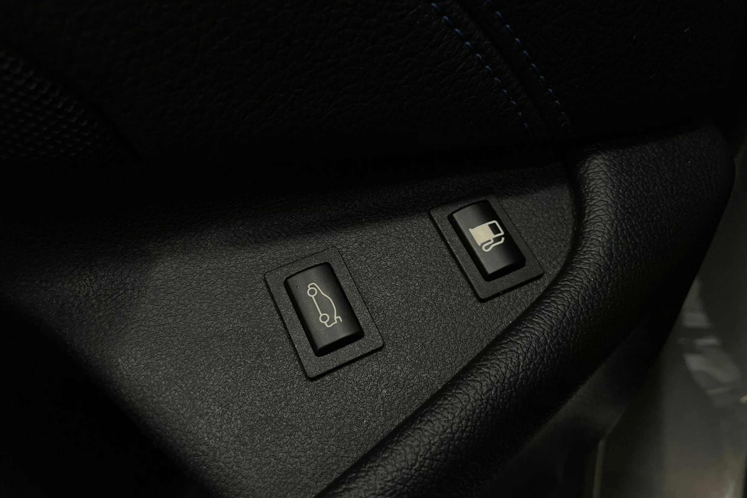 harmaa BMW 530 2021 kuva 27.