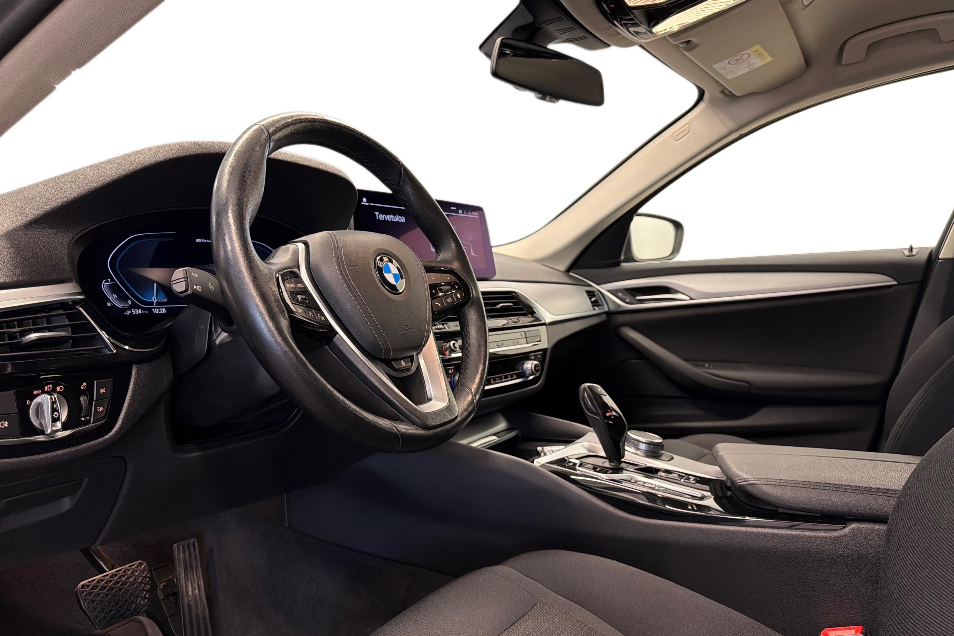 BMW 530 2021, kuva 6/30