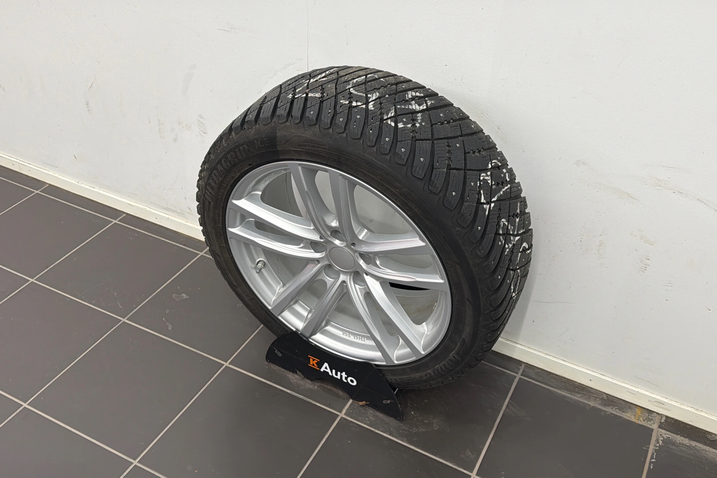 Musta BMW 530 2021 kuva 10.