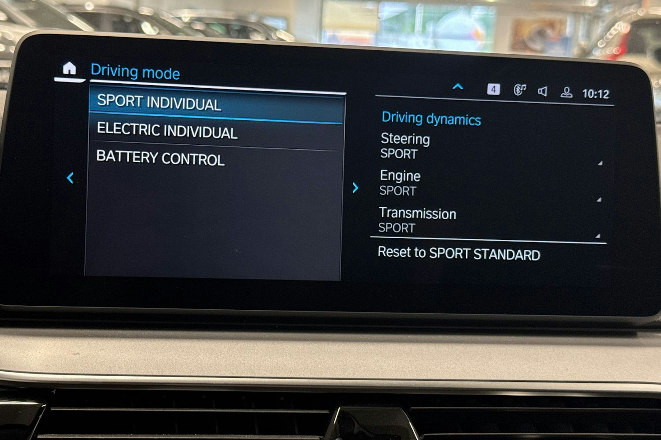 musta BMW 530 2021 kuva 29.