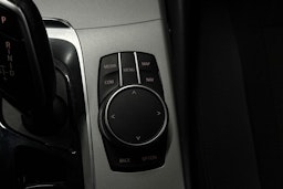 musta BMW 530 2021 kuva 37.