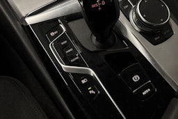 musta BMW 530 2021 kuva 39.