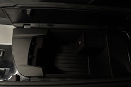 musta BMW 530 2021 kuva 41.