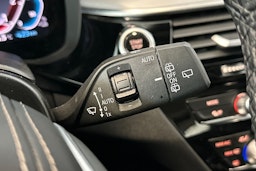 sininen BMW 530 2021 kuva 19.