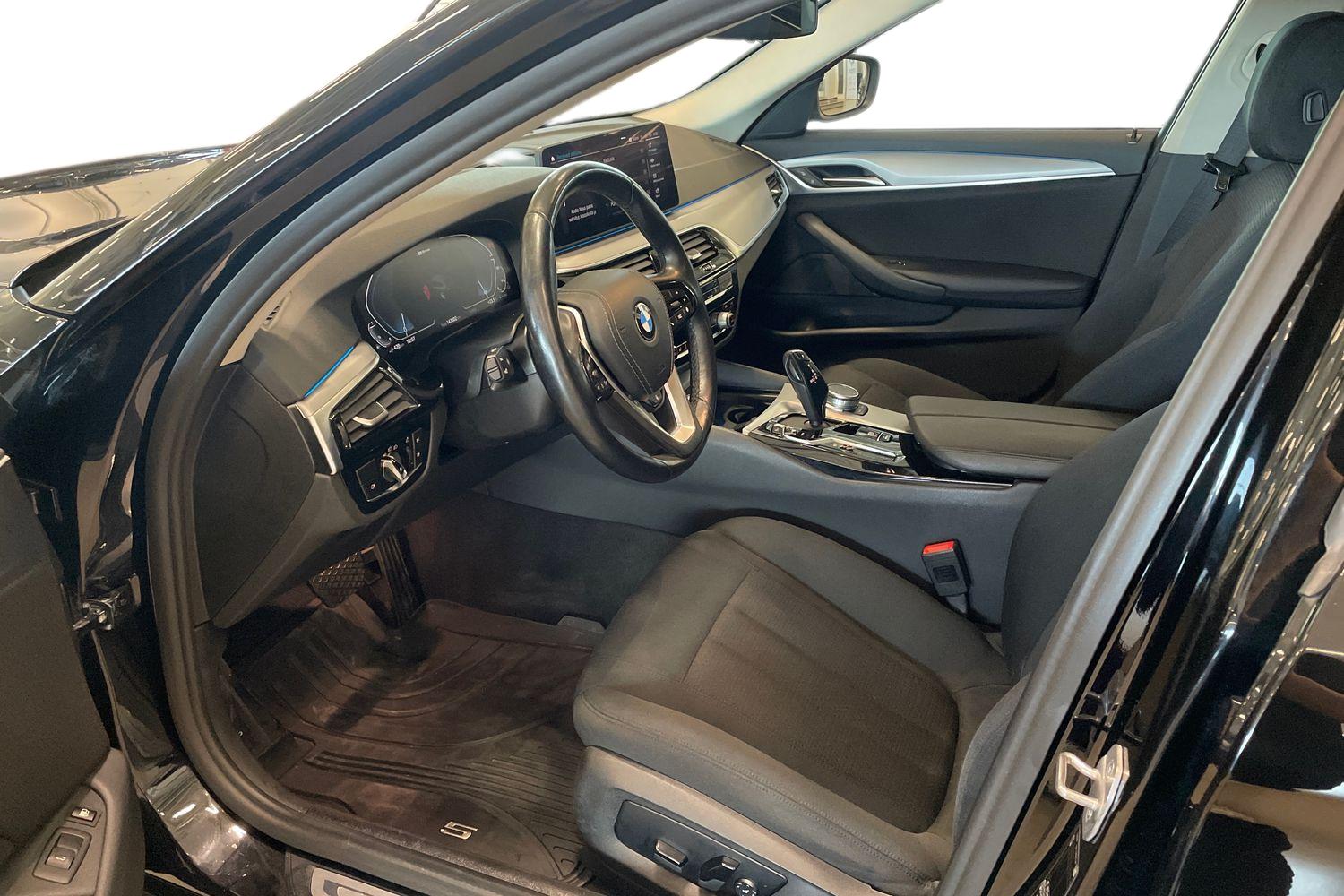 BMW 530 2021, kuva 6/37