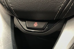 musta BMW 530 2021 kuva 14.