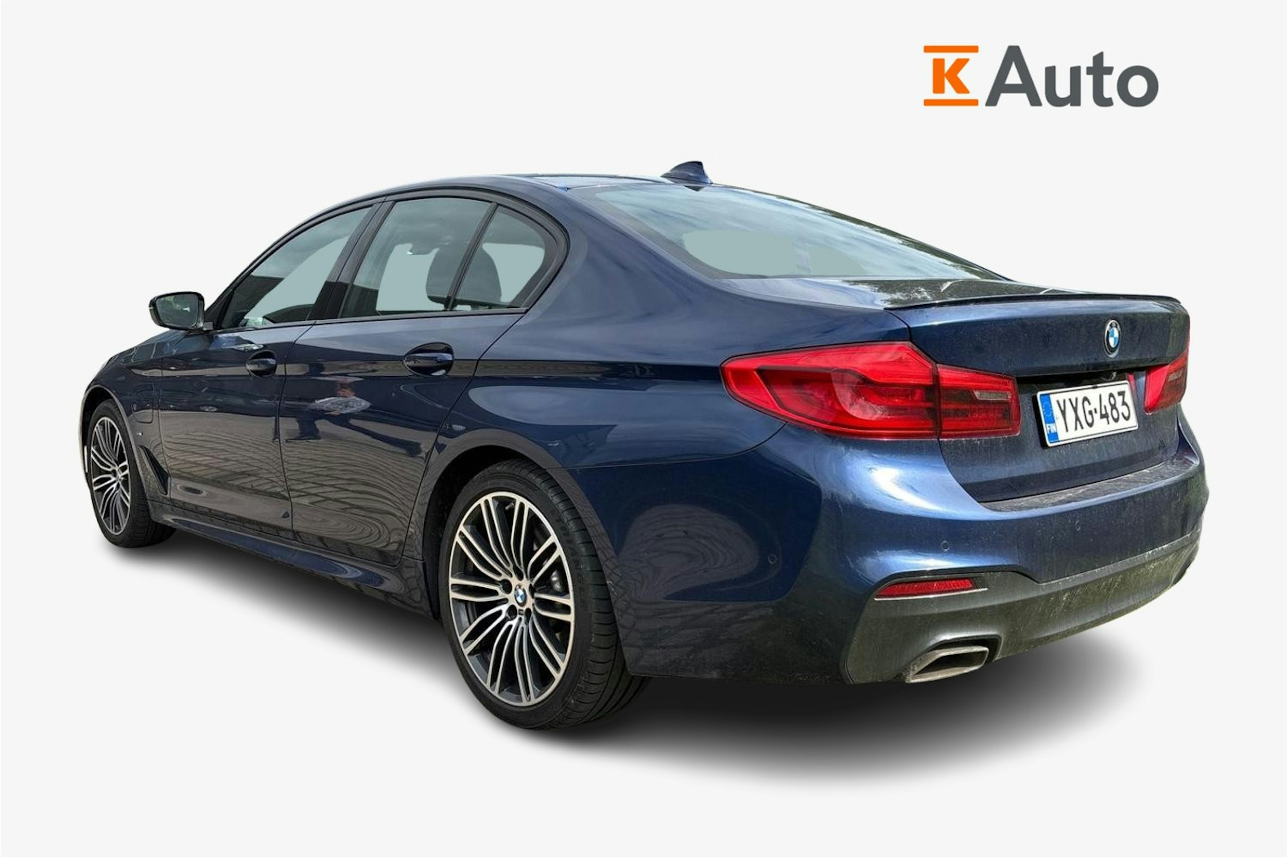 sininen BMW 530 2021 kuva 2.