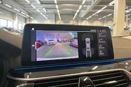 Valkoinen BMW 530 2021 kuva 19.