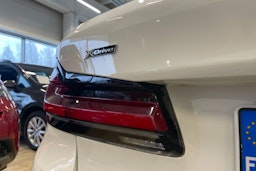 Valkoinen BMW 530 2021 kuva 22.