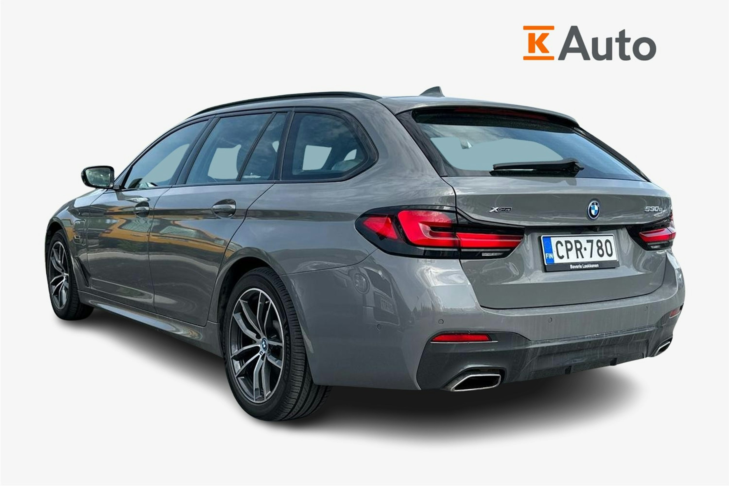 harmaa BMW 530 2022 kuva 2.