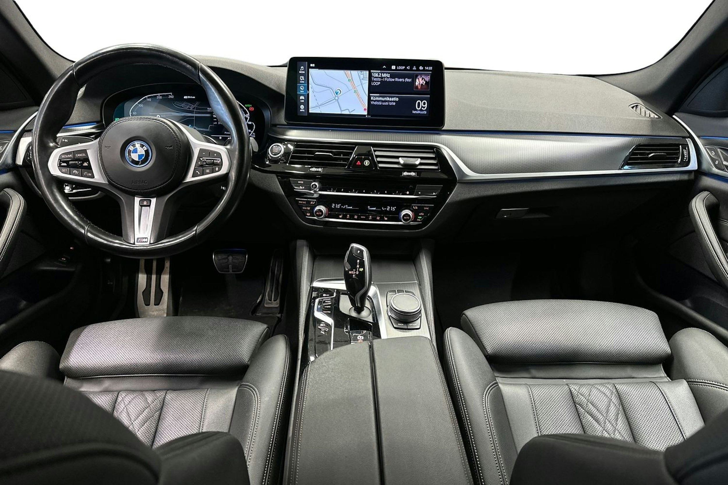 harmaa BMW 530 2022 kuva 9.