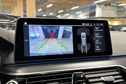 harmaa BMW 530 2022 kuva 18.