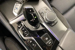 harmaa BMW 530 2022 kuva 26.