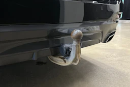 musta BMW 530 2022 kuva 29.