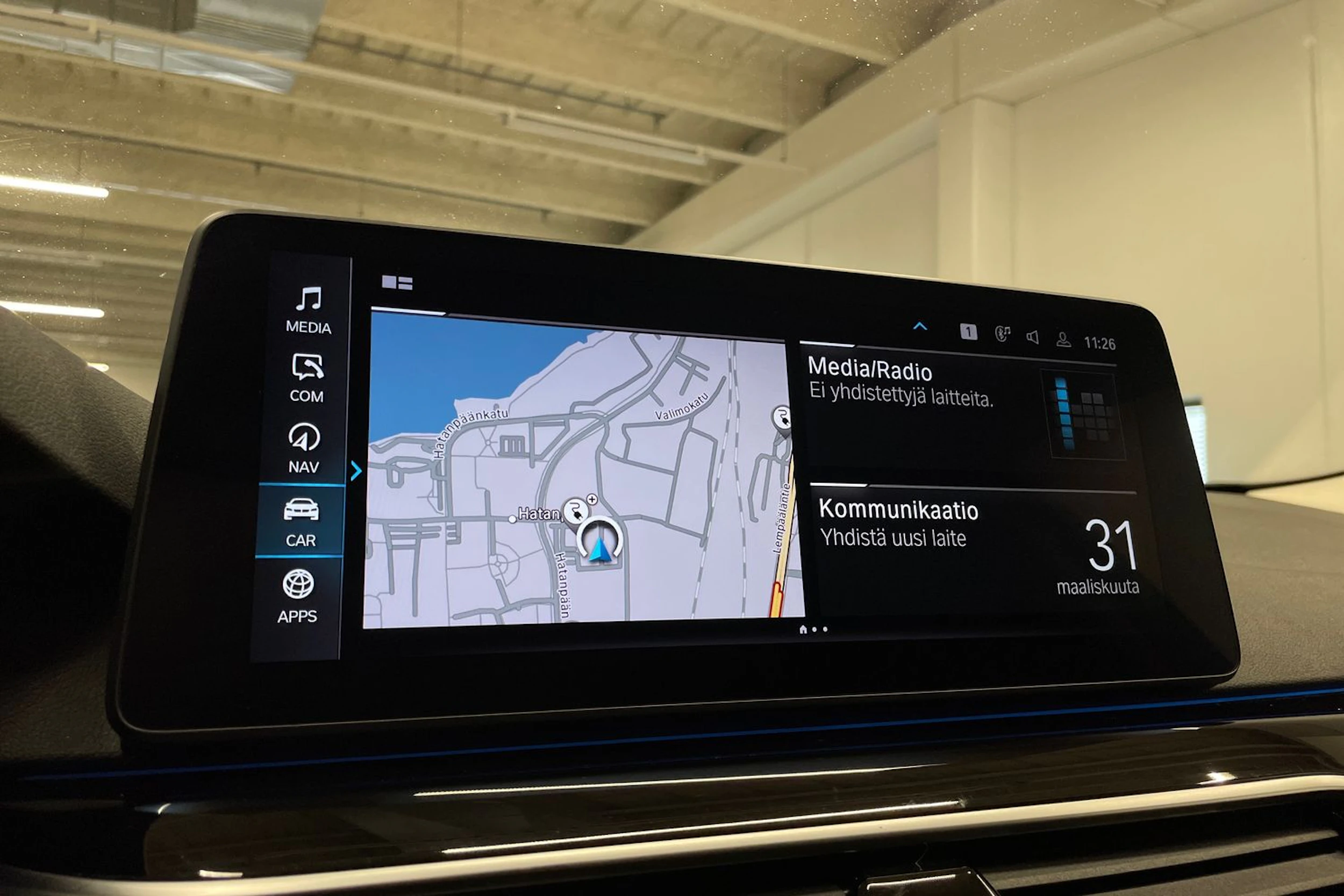 valkoinen BMW 530 2022 kuva 13.