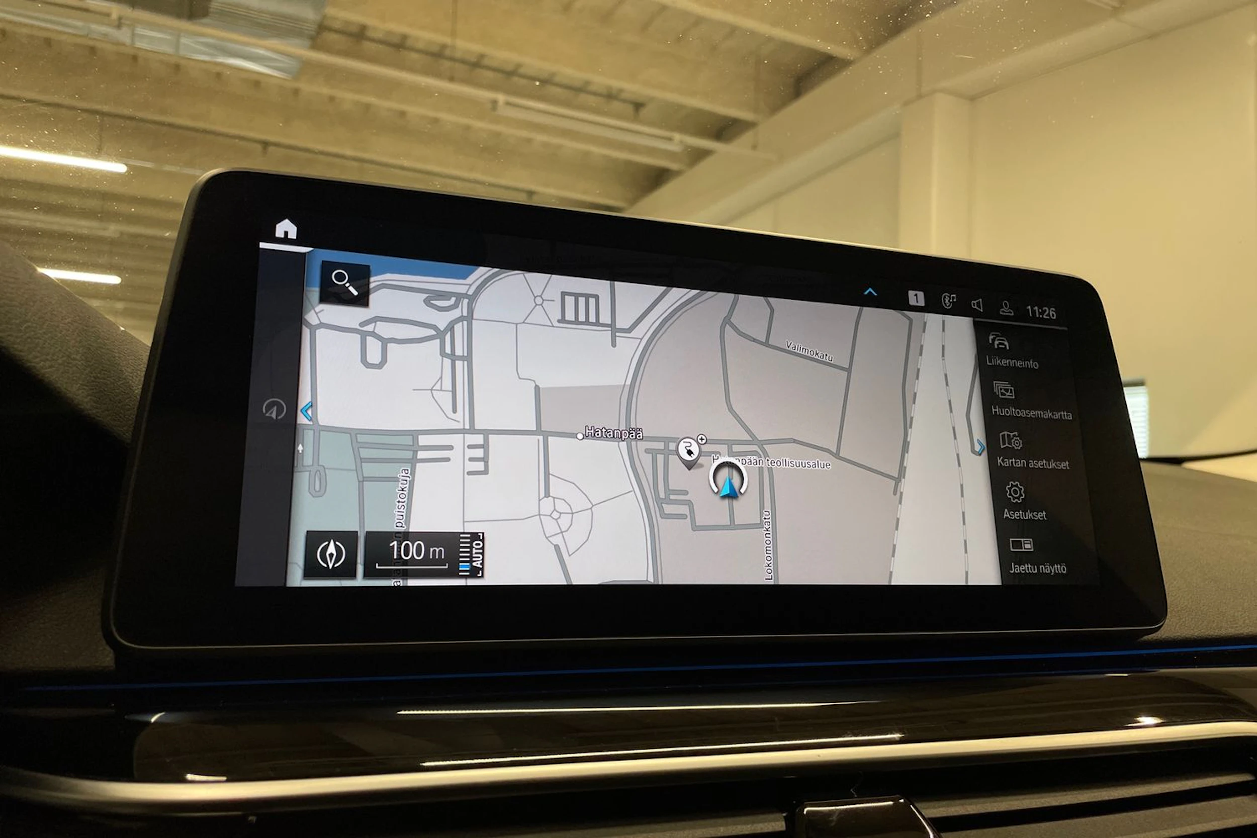 valkoinen BMW 530 2022 kuva 14.